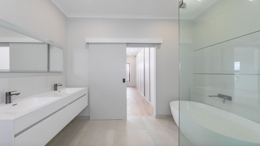 4 Bedroom Property for Sale in Sandown Western Cape